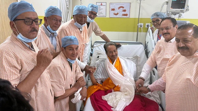सोनम वाङचुकले तोडे अनशन