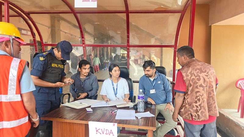 थापाथलीस्थित बस्तिका घरवारविहीन बताउने १३ जनालाई सुन्दरीघाटस्थित राधास्वामी सत्संग पुर्याइयो