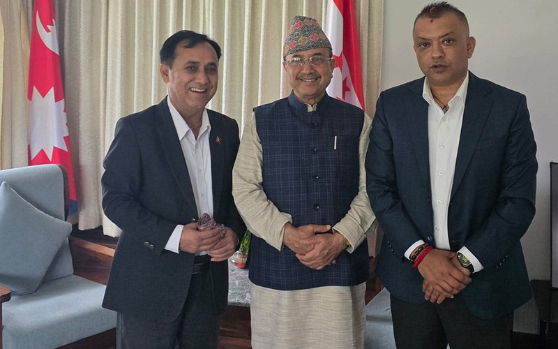काँग्रेसमा सहमतिको प्रयास: गगन र विश्वको पूर्णबहादुर खड्कासँग छलफल