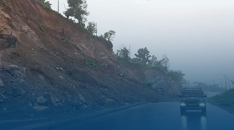 देशभरका दर्जनौँ सडक अवरुद्ध